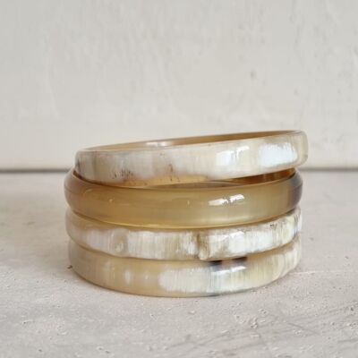 Horn Bangle Bracelet - Natural Blonde - 1 cm