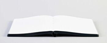 Plans futurs - Graphique L | Carnet A5+ | Journal pointillé | Grille de points de 3,5 mm | 256 pages numérotées | Papier premium 120g | cuir recyclé noir | produit de manière durable en Allemagne 6