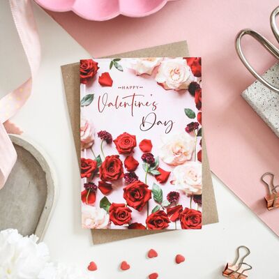 Carte de voeux déjouée de roses joyeuses de la Saint-Valentin