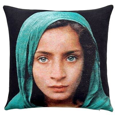 housse de coussin Fille afghane par Steve McCurry