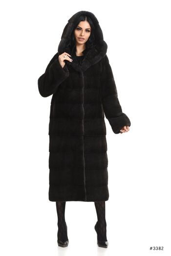 Manteau long basique en vison à capuche 77