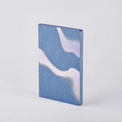 Trascendenza - Notebook Surface M - | quaderno nuuna A5 | Griglia a punti da 3,5 mm | 176 pagine numerate | Carta premium da 120 g | materiale denim riciclato | prodotto in modo sostenibile in Germania