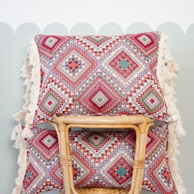 "Pink boho style" decorative pillow with fringe