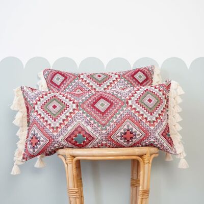 Cuscino decorativo a rullo "Pink boho style" con frange