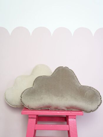 Coussin Nuage en Velours pour chambre de bébé "Beige foncé" 1