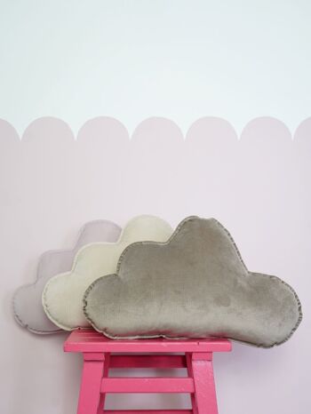 Coussin Nuage en Velours pour chambre de bébé "Beige foncé" 3