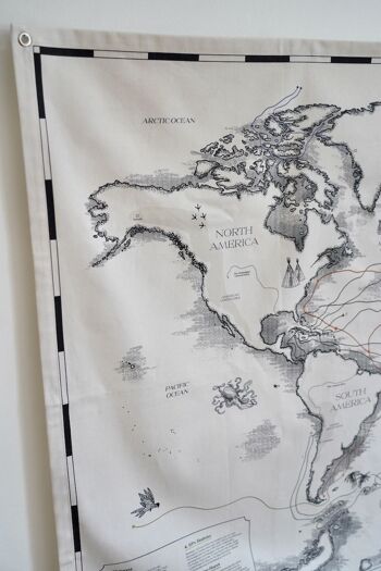 Carte du monde en coton pour enfants "Les voyageurs et leurs sentiers" 25