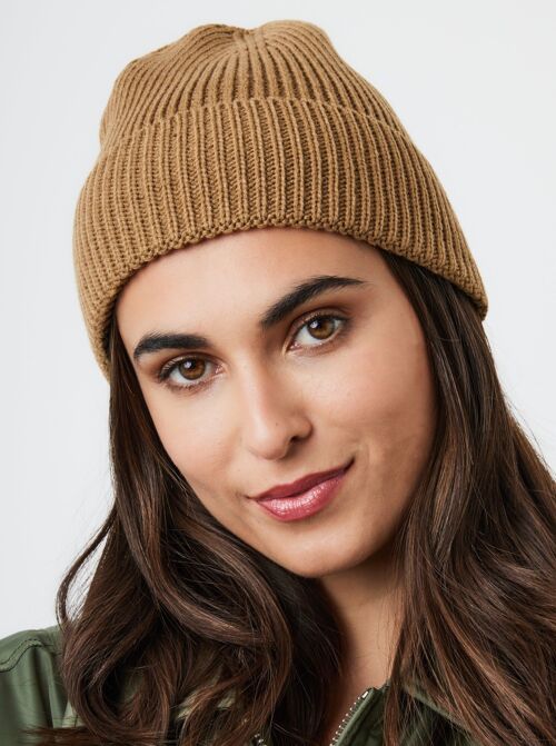 Recycled Knitted Beanie in Camel