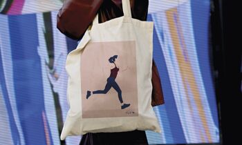 Tote bag sport ou sac de course "Une femme qui court" 3