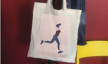 Tote bag sport ou sac de course "Une femme qui court" 4