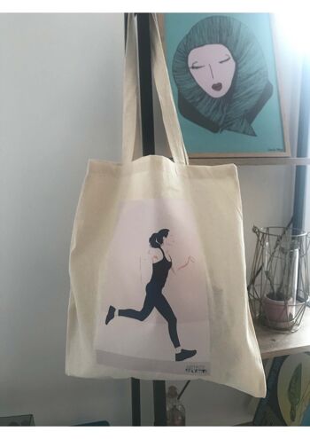 Tote bag sport ou sac de course "Une femme qui court" 5