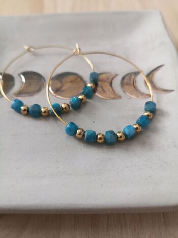 Boucles d'oreilles créoles en lapis-lazuli, apatite et labradorite 6