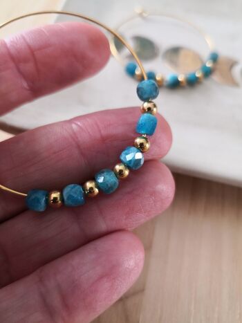 Boucles d'oreilles créoles en lapis-lazuli, apatite et labradorite 5