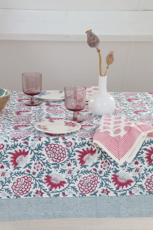 Tablecover Sunny day cherry 160 x 270 cm