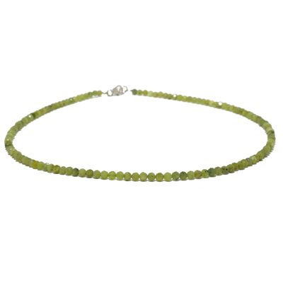 Collana con pietre preziose di peridoto scuro di circa 3 mm sfaccettate con chiusura in argento 925