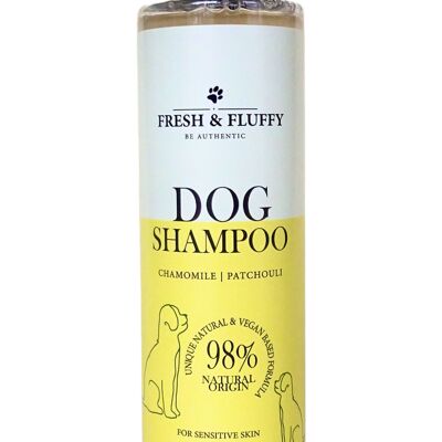Fresh & Fluffy - Shampoo per cani Camomilla / Patchouli - Adatto a tutte le razze canine - Formula tutto in uno naturale e vegana - senza SLS, SLES, parabeni, siliconi e profumo - 250 ml