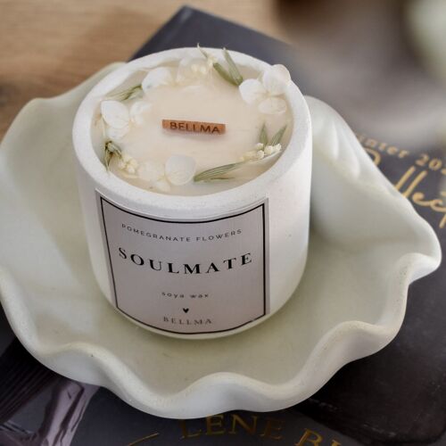 Duftkerze Soulmate - mit eleganten Trockenblumen-Akzente für Freunde, Familie und dein Zuhause