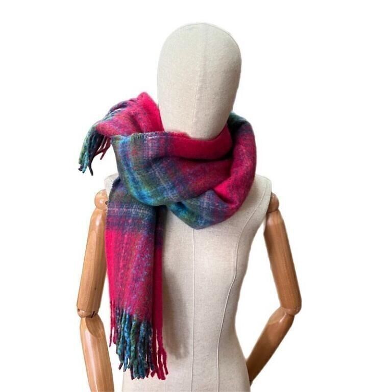 Sciarpa da donna in lana piacevole al tatto e dai colori vivaci