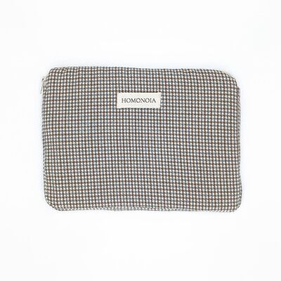 Houndstooth tablet cover