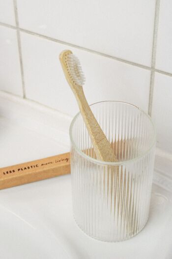 Brosse à dents en bambou 2