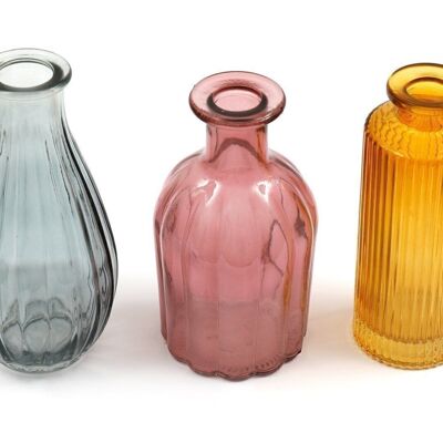 Ensemble de trois vases en verre coloré