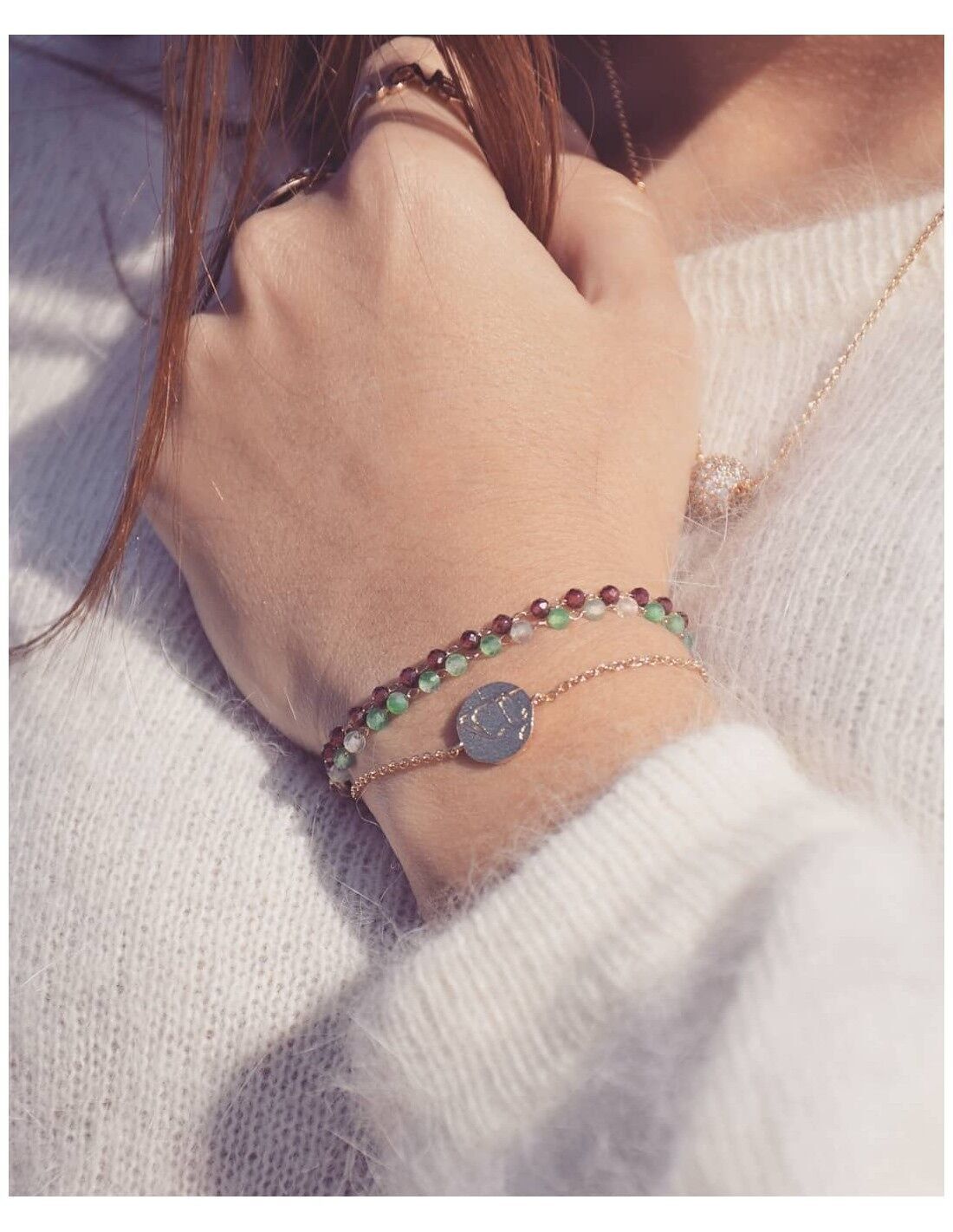 BORA BORA Armband aus vergoldetem Material und Natursteinen