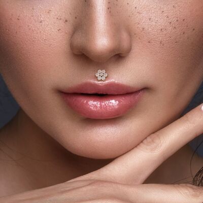 Piercing ROSA Labret en Titanio y Circonio