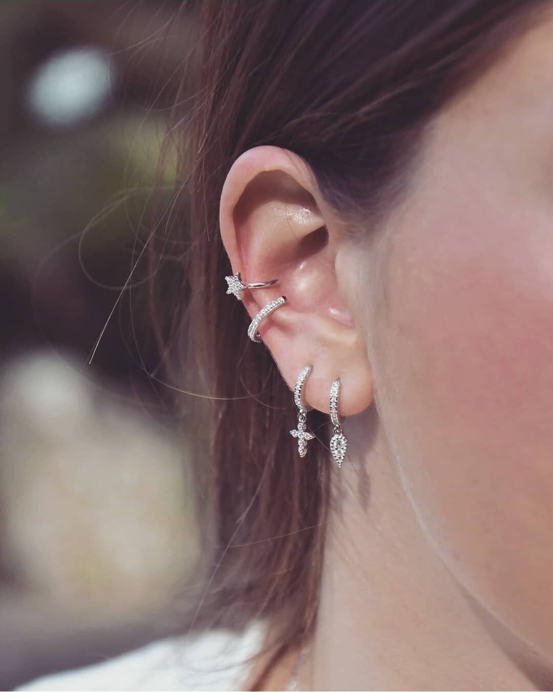 ANGUILLA Creolen aus Silber und Zirkonium