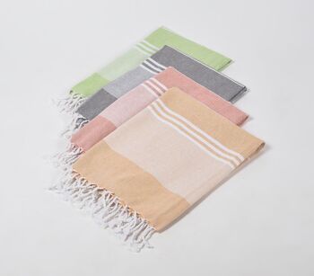 Assortiment de serviettes de bain rayées en coton tissé à la main (ensemble de 4) 2