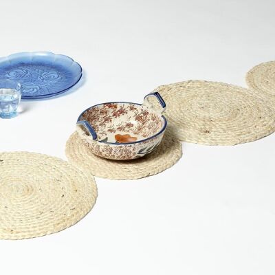 Coureur de table en boucle de jute tressé à la main