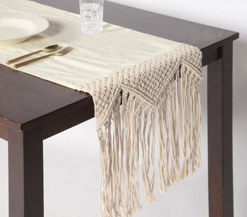 Chemin de table à franges en macramé 1