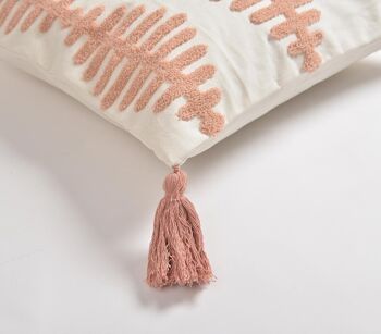 Housse de coussin à pompons brodée corail 2