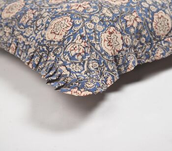 Housse de coussin en coton floral imprimé bloc avec bords à volants, 18 x 18 pouces 2