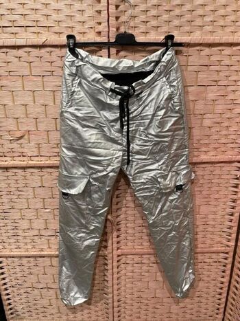 Pantalon long en nylon avec taille unique et nombreuses poches 5