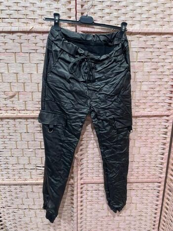 Pantalon long en nylon avec taille unique et nombreuses poches 7