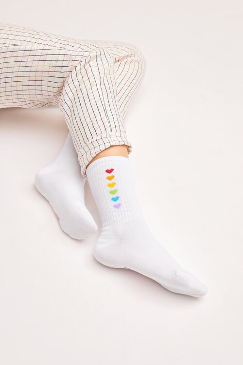 Bio-Socken mit bunten Herzen - Weiße Tennissocken mit bunten Herzen, Love4all