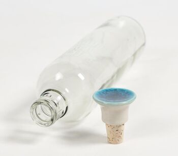 Bouteille d'eau en verre classique avec bouchon en céramique 3