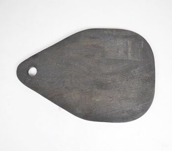 Planche à découper noire en bois de manguier peinte à la main 3