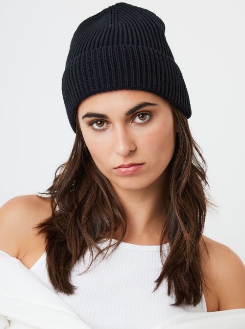 Recycled Knitted Beanie in Black
