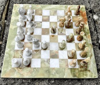 Jeu d'échecs en onyx multi-vert et blanc 15" fait à la main 4