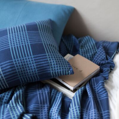Couverture Ruth bleu, tricot de coton doux