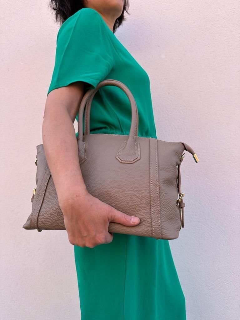 Bolso de Piel Italiana Modelo Pequeño para Mujer con Bolsillos Interiores