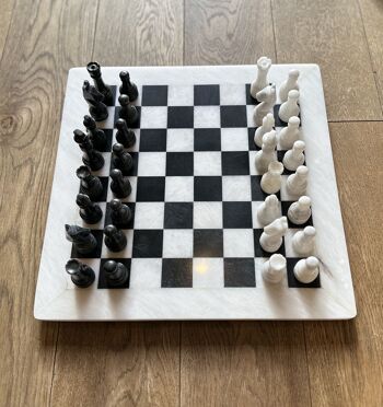 Jeu d'échecs en marbre blanc et noir fait à la main 15" 1