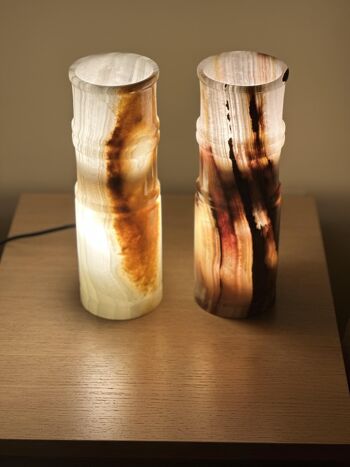 Lampe Onyx 12" en forme de bambou avec veines et stries naturelles 6