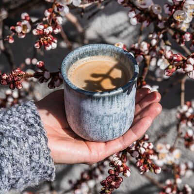 Tasse moyenne réactive gris clair