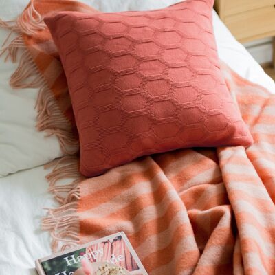 Herdis Housse de coussin Melon, tricot de coton doux