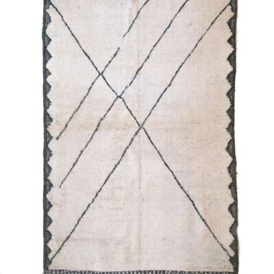 Pure wool Moroccan Berber rug 168x261