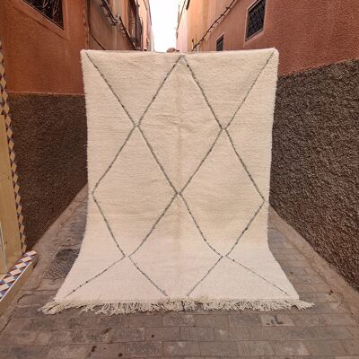 Beni Ouarain Berberteppich aus reiner Wolle, 196 x 287 cm