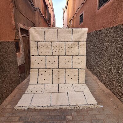 Beni Ouarain pure wool Berber rug 196 x 309 cm