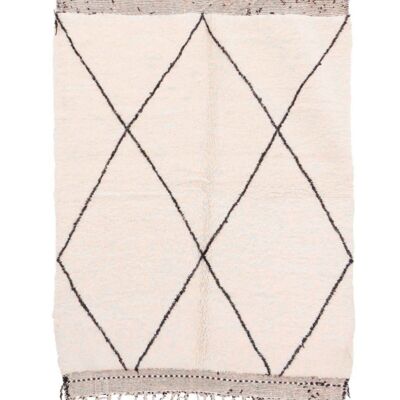 Pure wool Moroccan Berber rug 165 x 226 cm